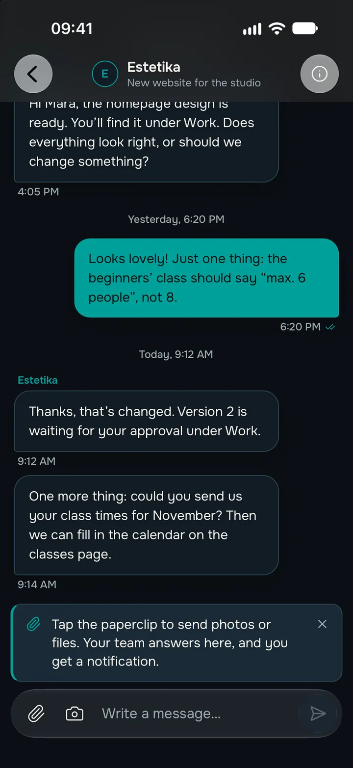 Une discussion avec l’équipe Estetika au sujet d’une modification de la page d’accueil.